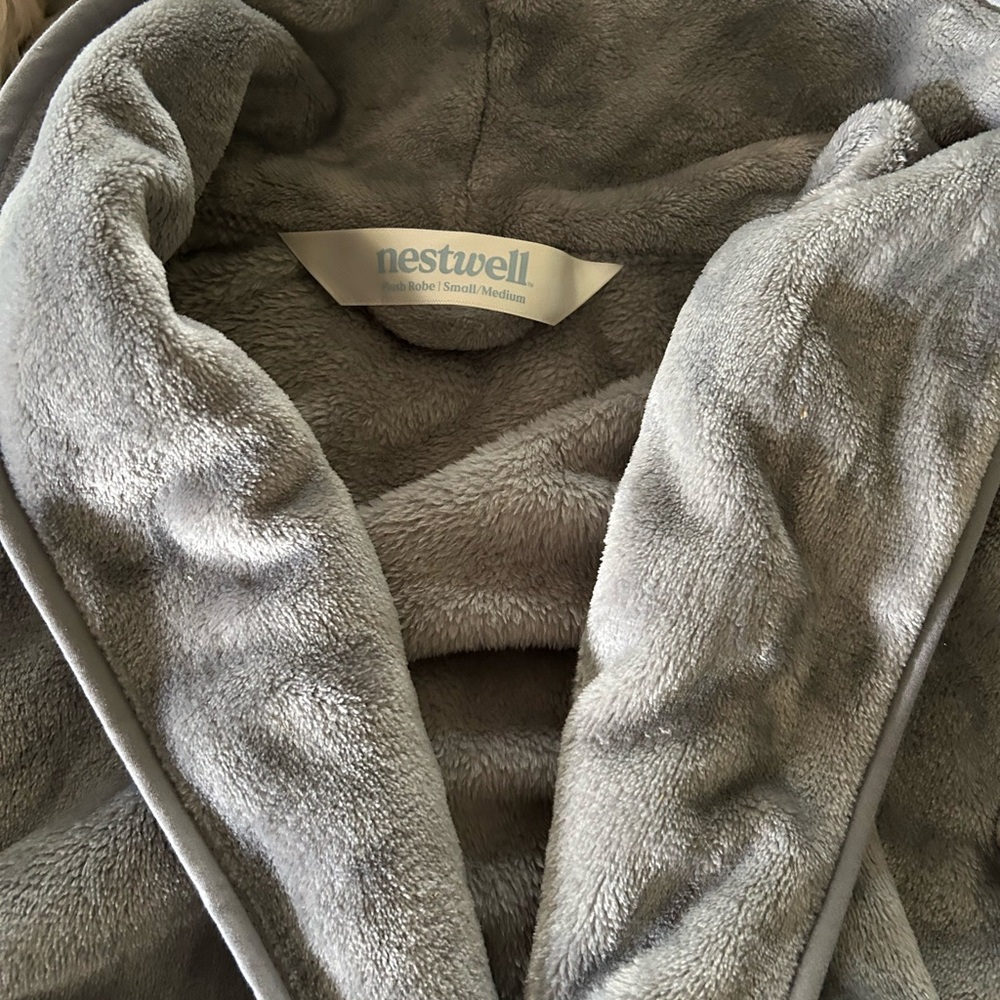 Nestwell Gray Plush Robe